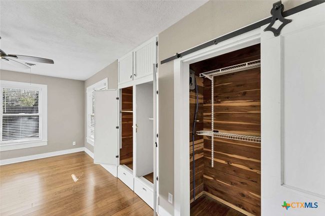 1012 7 Th St, House other with 2 bedrooms, 2 bathrooms and null parking in Blanco TX | Image 11