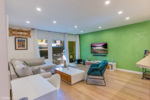 169-18350 Hatteras St, Tarzana, CA, 91356 | Card Image