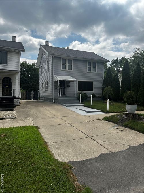18532 Riopelle St, Highland Park, MI, 48203-2155 | Card Image