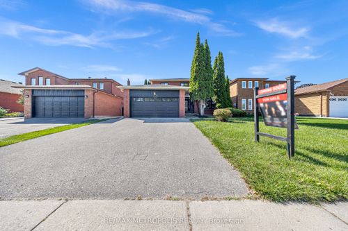 296 Thornton Rd N, Oshawa, ON, L1J6T7 | Card Image