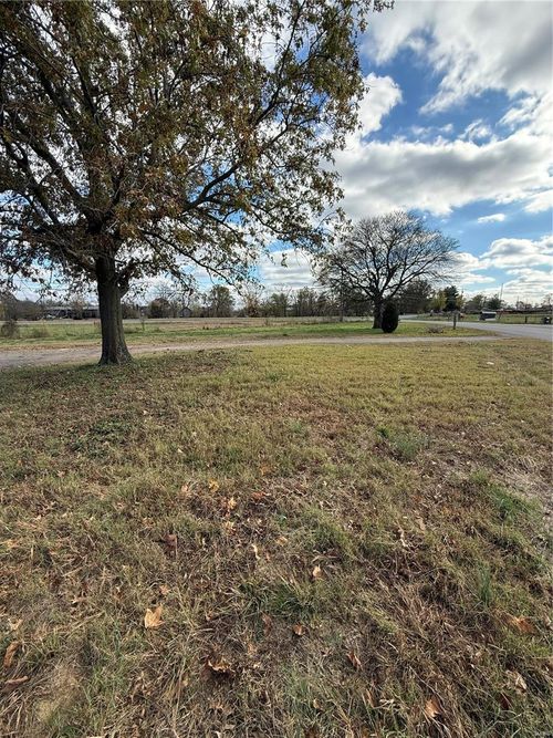 38 Matt St, Sikeston, MO, 63801-9412 | Card Image