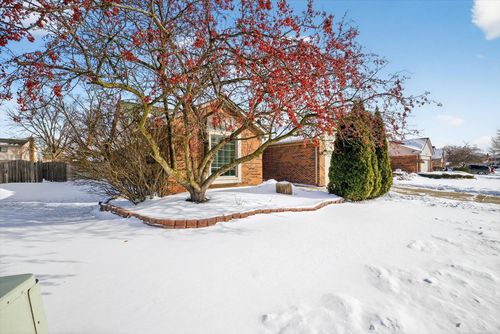 44174 Rivergate Dr, Clinton Township, MI, 48038-1368 | Card Image