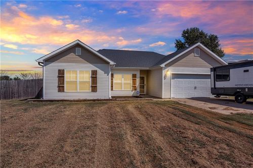 393 Se 971, Knob Noster, MO, 65336-2042 | Card Image