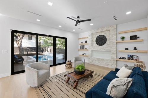 2201 Arpdale St, Austin, TX, 78704-3905 | Card Image