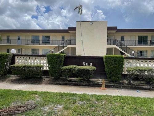 apt-214-500 S Crescent Dr, HOLLYWOOD, FL, 33021-7569 | Card Image