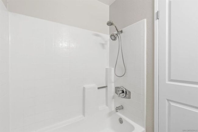 UNIT-127 - 7127 Camino Degrazia, Condo with 2 bedrooms, 2 bathrooms and 3 parking in San Diego CA | Image 14