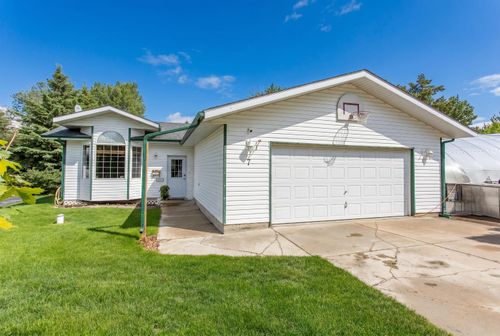 25-41124 Range Road 282, Rural Lacombe County, AB, T4L2N3 | Card Image