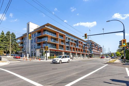 401-422 E 3rd St, North Vancouver, BC, V7L0K1 | Card Image