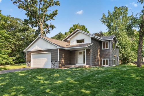 5832 Perry Avenue N, Crystal, MN, 55429 | Card Image