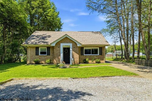 331 Stout St, Bridgeport, WV, 26330-1425 | Card Image