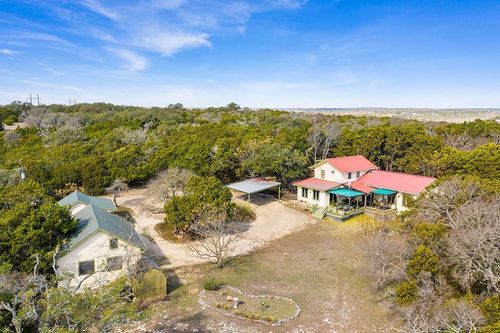 260 Chinaberry Ln, Fredericksburg, TX, 78624-3774 | Card Image