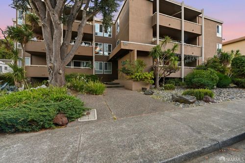 2421 Carlmont Dr, Belmont, CA, 94002-3269 | Card Image