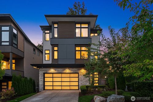 4255 216th Pl Se, Issaquah, WA, 98029-5052 | Card Image