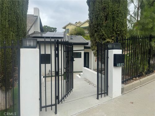 4602 Poe Ave, Woodland Hills, CA, 91364-4654 | Card Image