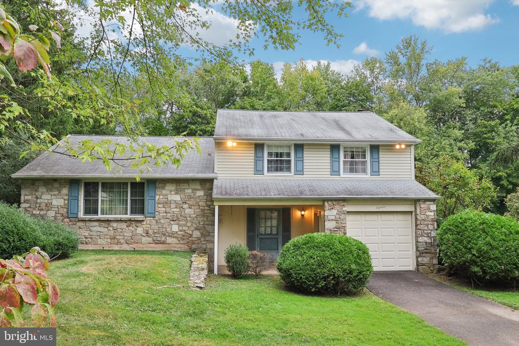 Cedarbrook Dr, Southampton, PA 18966