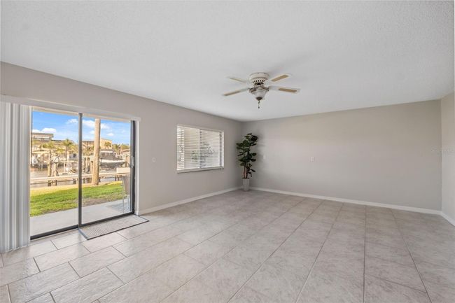 2387 - 2387 Hanover Dr, Townhouse with 3 bedrooms, 3 bathrooms and null parking in DUNEDIN FL | Image 12