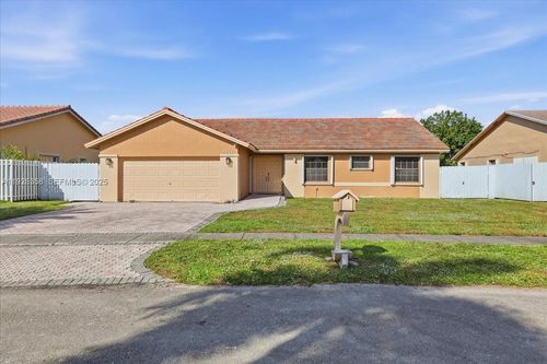 9111 S Lake Miramar Cir, Miramar, FL, 33025-3898 | Card Image