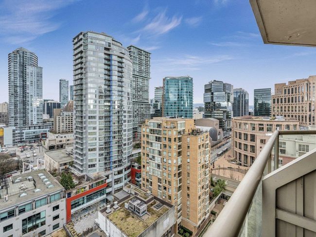 2303 - 867 Hamilton Street, Condo with 2 bedrooms, 2 bathrooms and 1 parking in Vancouver BC | Image 21