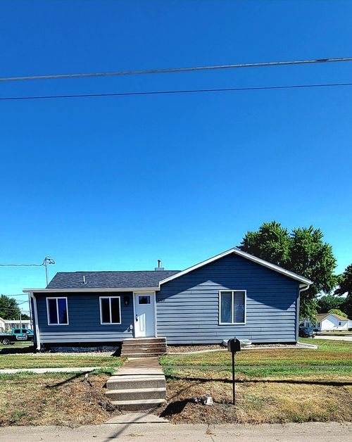 1122 E 28th St, Kearney, NE, 68847-4738 | Card Image