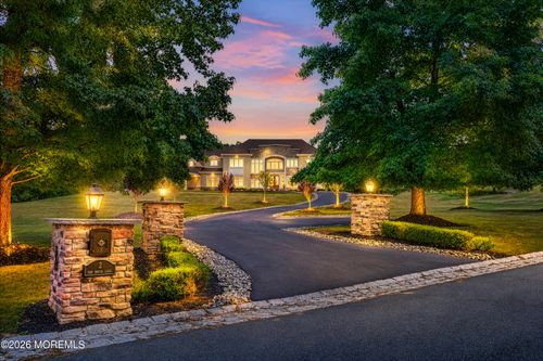 2 Hop Brook Ln, Holmdel, NJ, 07733-2142 | Card Image