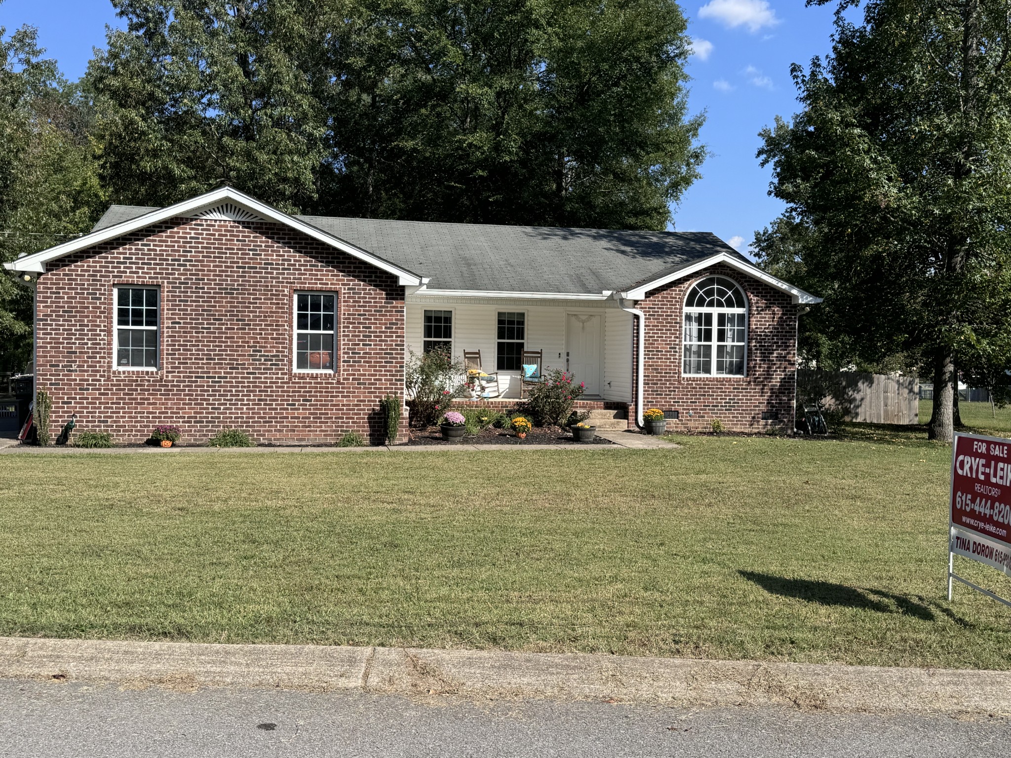 Jonathan Dr, Lebanon, TN 37087