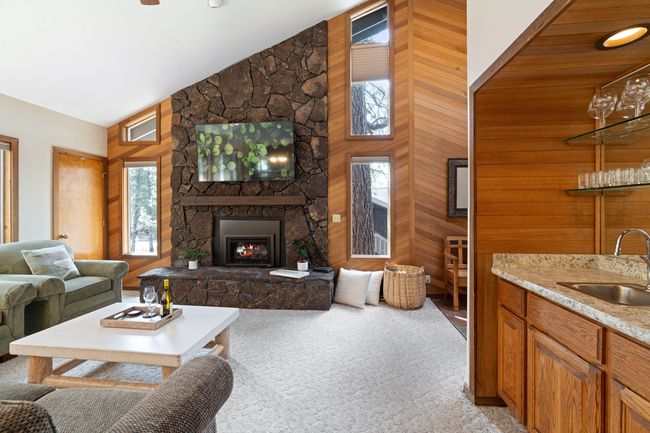 10-Livingroom-WetBarFireplace-JustinEwin | Image 10