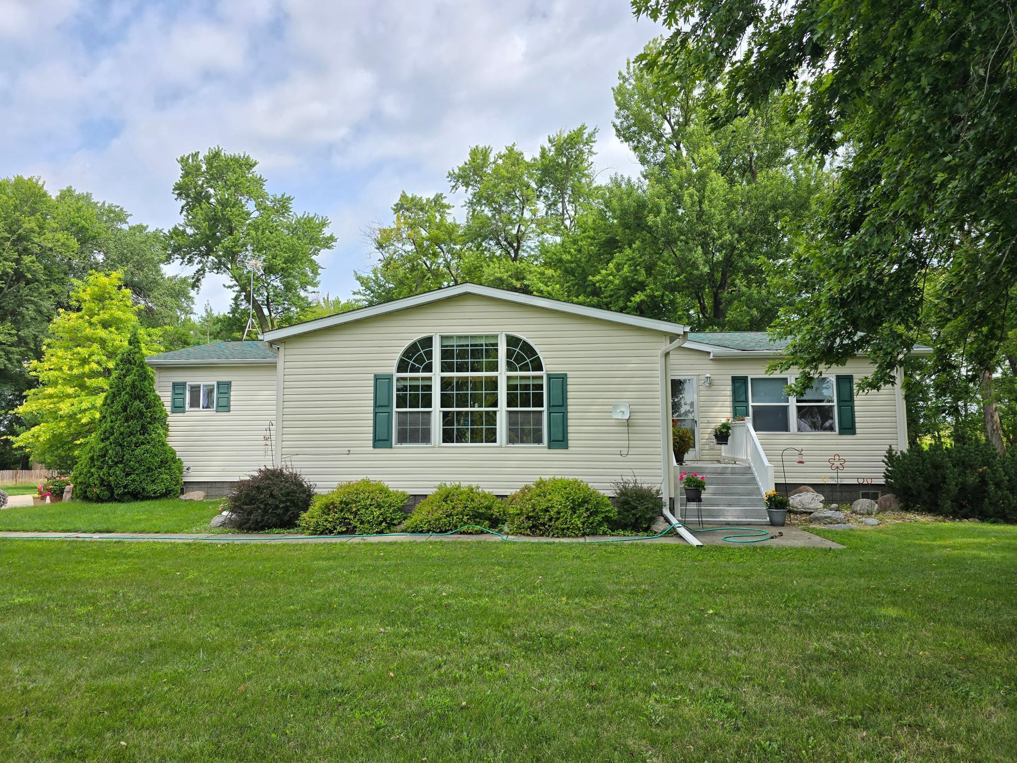 170th St, New Richland, MN 56072