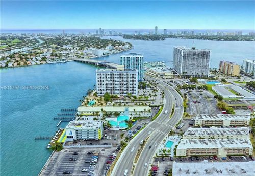 5h-1865 79th Street Cswy, North Bay Village, FL, 33141-4212 | Card Image