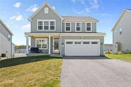 31 Planters Row, West Henrietta, NY, 14586-8926 | Card Image