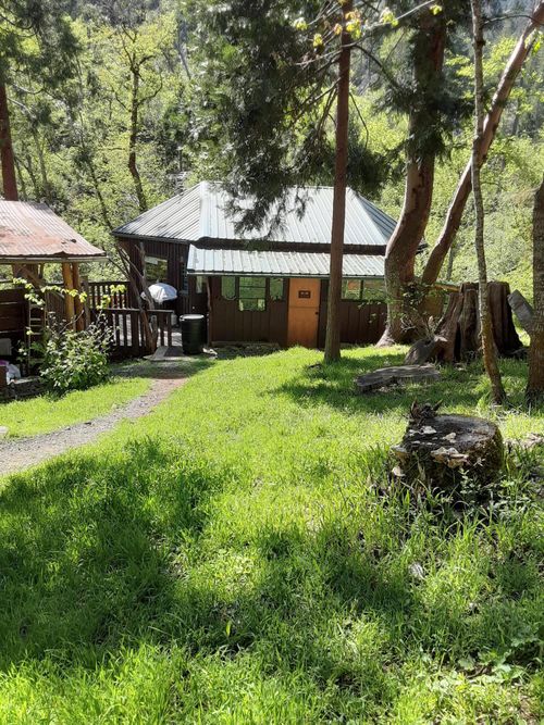 4280 Lower Wolf Creek Rd, Wolf Creek, OR, 97497-9576 | Card Image
