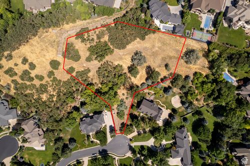 6a-1327 Hidden Quail Cv, Farmington, UT, 84025-3940 | Card Image