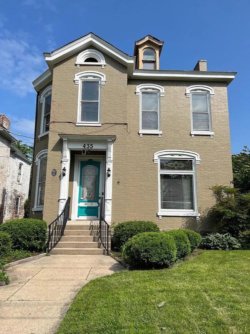 b-435 N Limestone, Lexington, KY, 40508 | Card Image