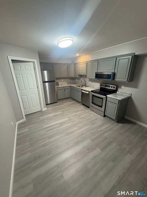 apt-11-36 Sharon Rd, Waterbury, CT, 06705-4007 | Card Image