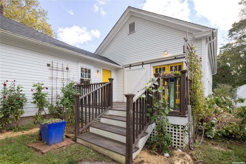 127 Green St, South Jamesport, NY, 11970-2008 | Card Image