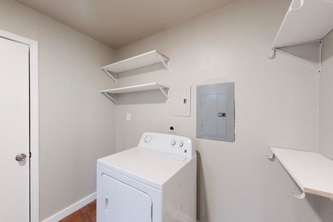128 Se Gardens Blvd, House other with 3 bedrooms, 2 bathrooms and null parking in Burleson TX | Image 34