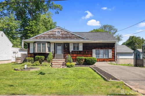 28 Lehigh St, Dunellen, NJ, 08812-1534 | Card Image