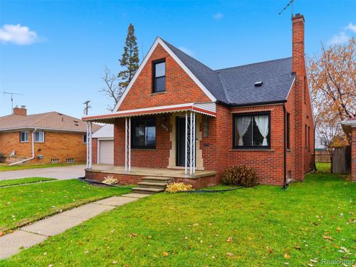 24826 Cushing Ave, Eastpointe, MI, 48021-1241 | Card Image