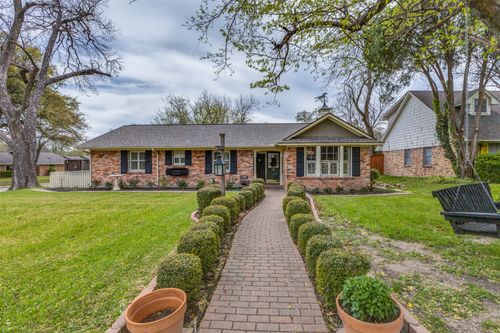 9936 Windlake Circle, Dallas, TX, 75238 | Card Image