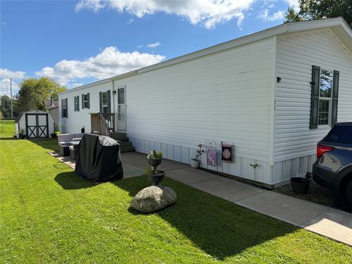 11 Aspen Dr, McKean, PA, 16426-1308 | Card Image