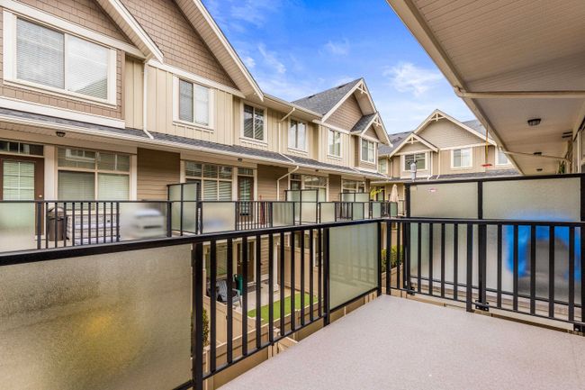 127 - 19525 73 Avenue, Townhouse with 3 bedrooms, 2 bathrooms and 2 parking in Surrey BC | Image 17