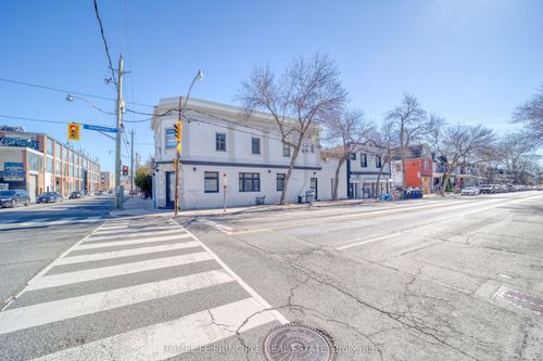 995 Dupont St, Toronto, ON, M6H1Z5 | Card Image