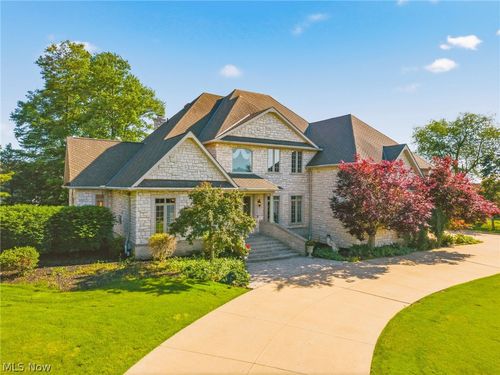 1524 Eagle Watch St Ne, Canton, OH, 44721-2049 | Card Image