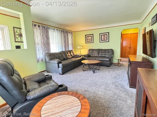 18047 Holland Ave, Eastpointe, MI, 48021-2611 | Card Image