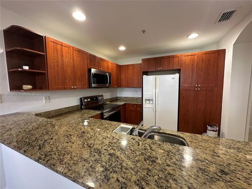 4-10805 Nw 89th Ter, Doral, FL, 33178-2117 | Card Image
