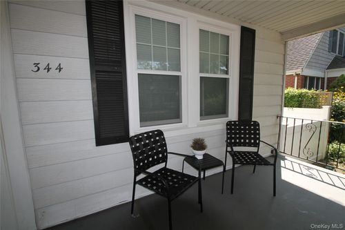 344 Roslyn Ave, Carle Place, NY, 11514-1648 | Card Image