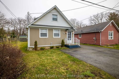 4164 Smalls Rd, Fort Erie, ON, L0S1N0 | Card Image