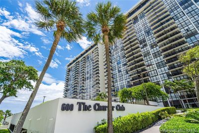 417 - 600 Ne 36th St, Condo with 2 bedrooms, 2 bathrooms and null parking in Miami FL | Image 2