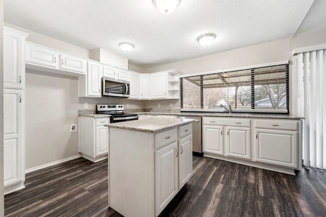928 Overdowns Dr, House other with 3 bedrooms, 2 bathrooms and null parking in Plano TX | Image 4