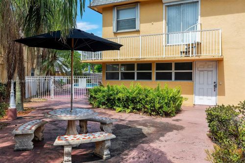 apt-29-4061 N Dixie Hwy, Oakland Park, FL, 33334-3087 | Card Image