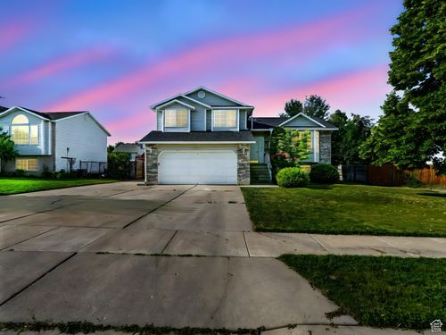 1213 W 1640 N, Clinton, UT, 84015-8985 | Card Image